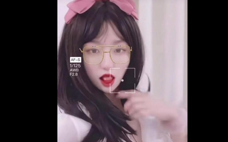 不见星空汉服双马尾logo看书版